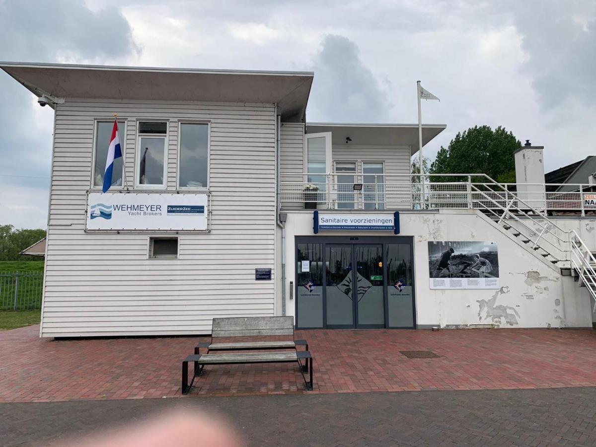 Marinaparcs Naarden Exterior photo
